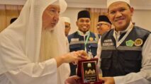 Hadiri Pembagian Wakaf Habib Bugak, Wagub Fadhlullah Ajak Syaikh Balto ke Aceh