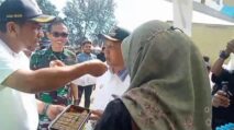 Tepis Isu Retak, Video Bupati dan Wabup Pidie Jaya Saling Suap Kue Viral di Medsos